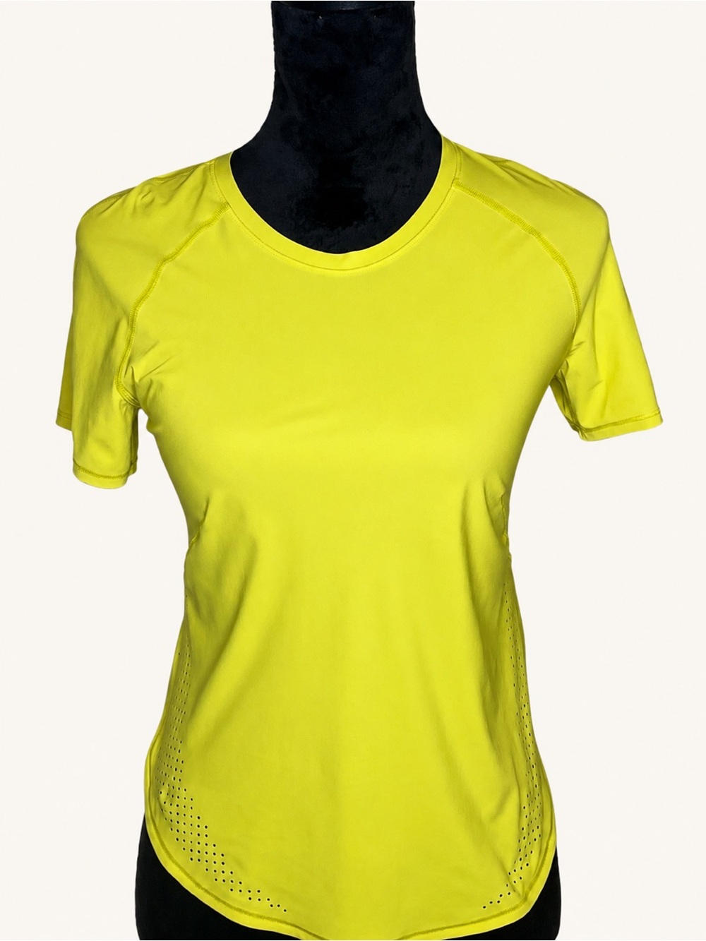 LULULEMON Short Sleeve Top Womens 0 Yellow LW3CR8S Laser Cut Tulip Hem Active